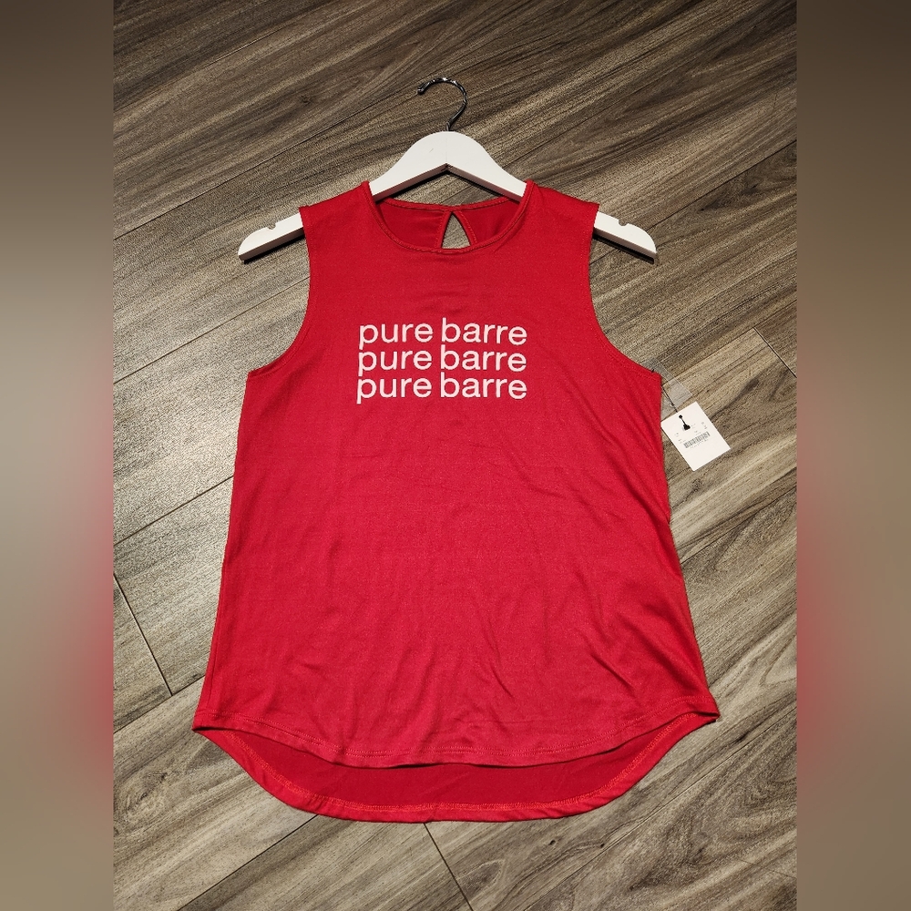 Pure Barre tank with key hole opening